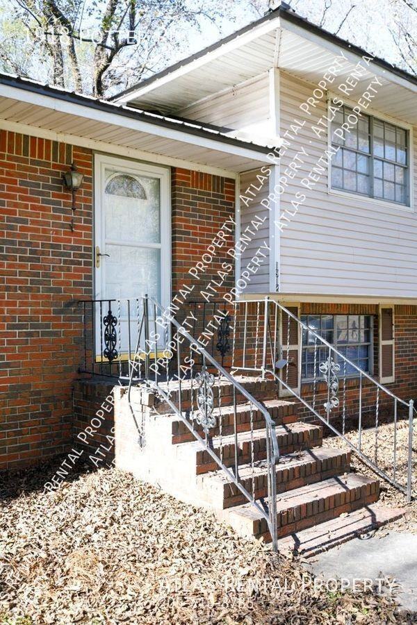 1918 Potter Rd - Photo 6 of 28