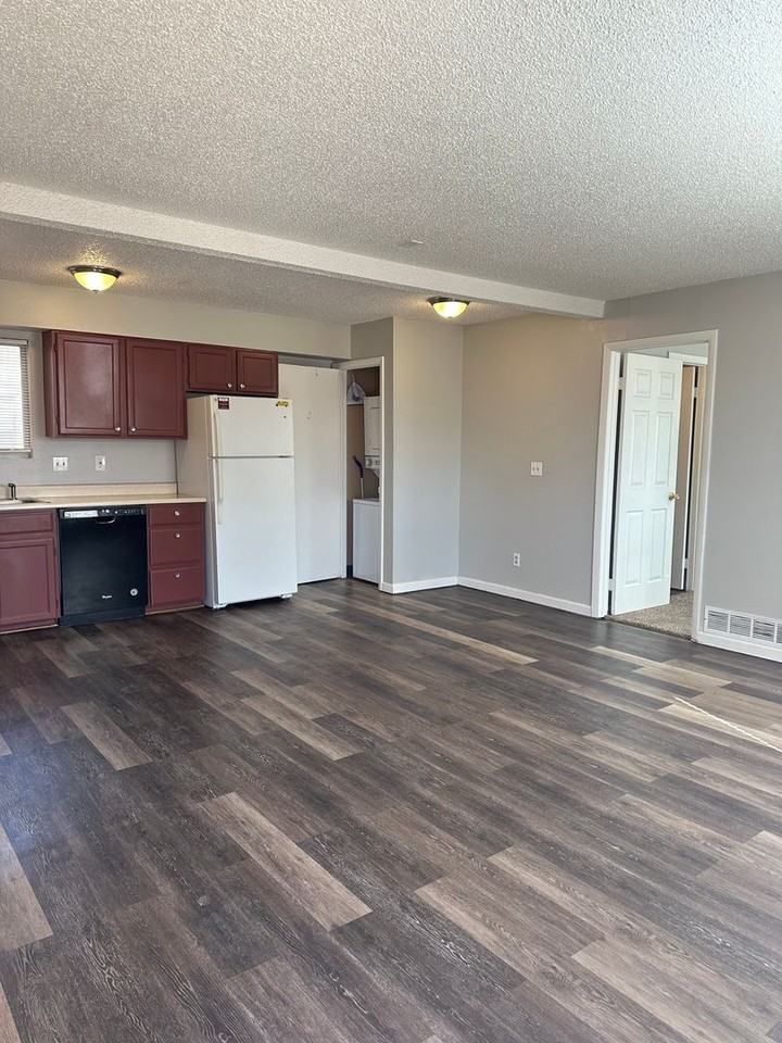 2609 E Dale St #6M - Photo 2 of 17