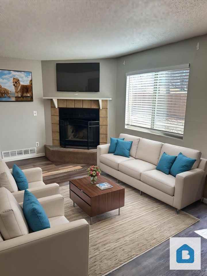 2609 E Dale St #6M - Photo 3 of 17