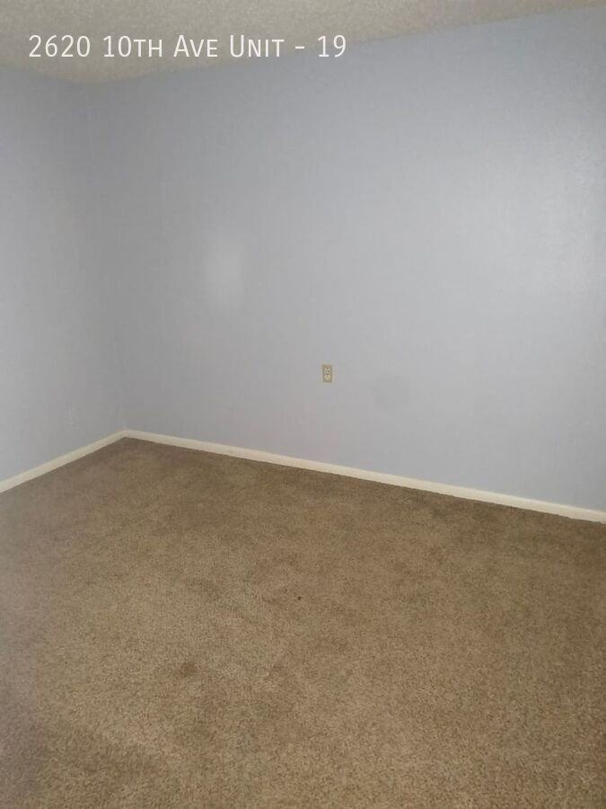 2620 10th Ave #19 - Photo 5 of 13