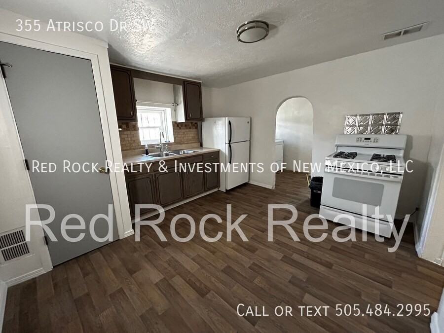 355 Atrisco Dr Sw - Photo 4 of 7