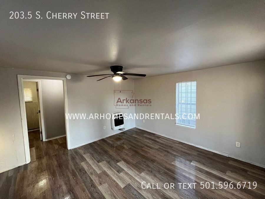 CHERRY & - Photo 5 of 7