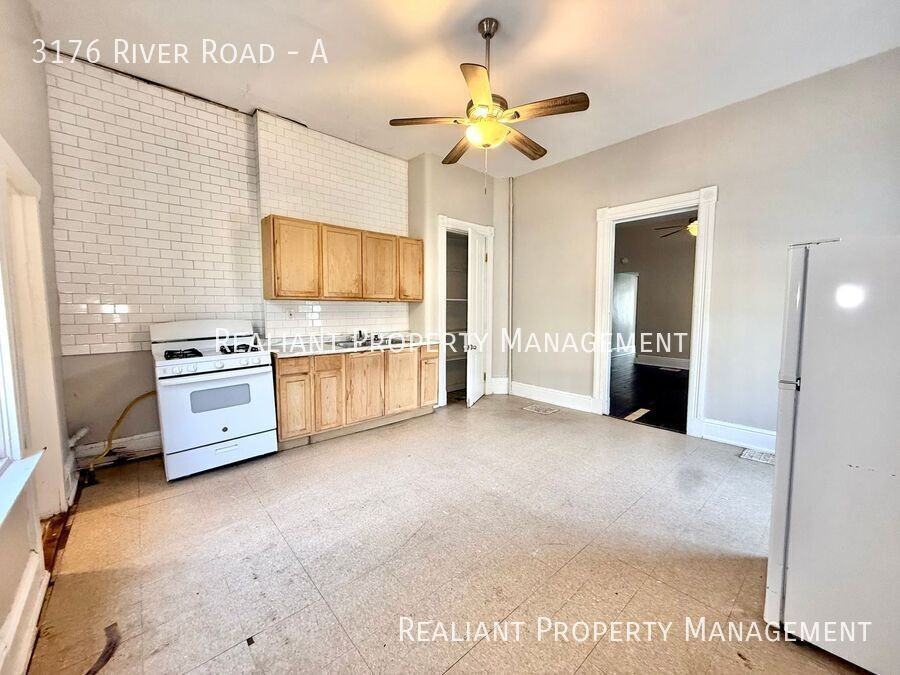 3176 River Rd #A - Photo 2 of 8