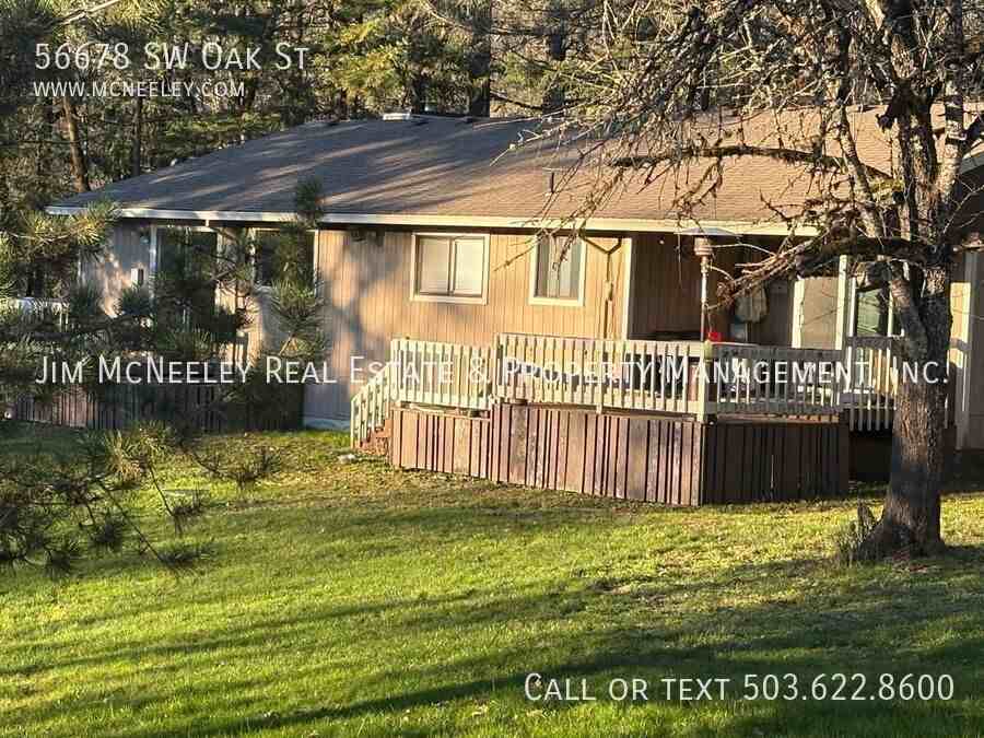 56678 Sw Oak St - Photo 2 of 19