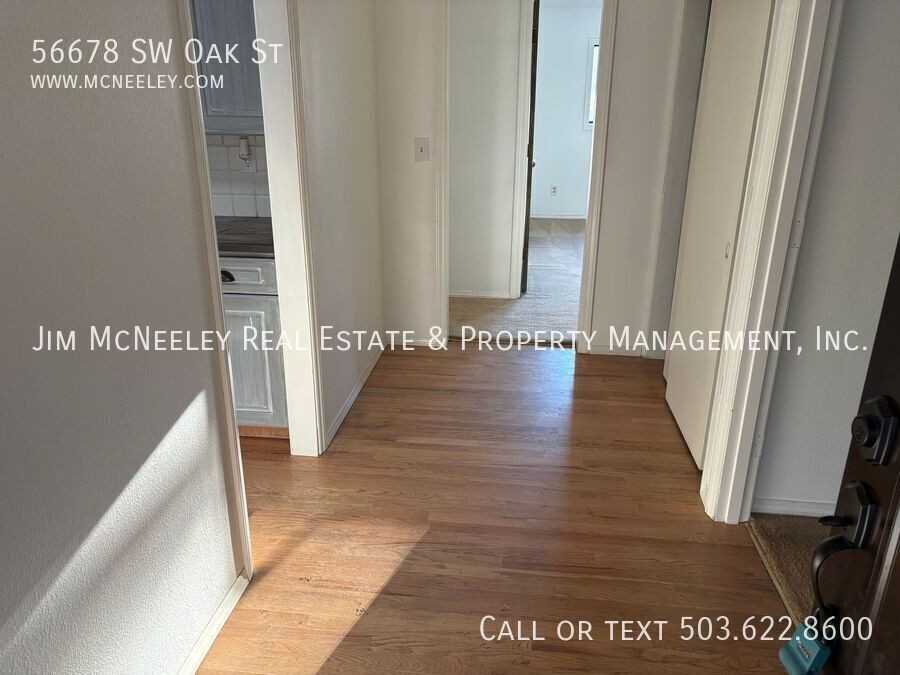 56678 Sw Oak St - Photo 3 of 19