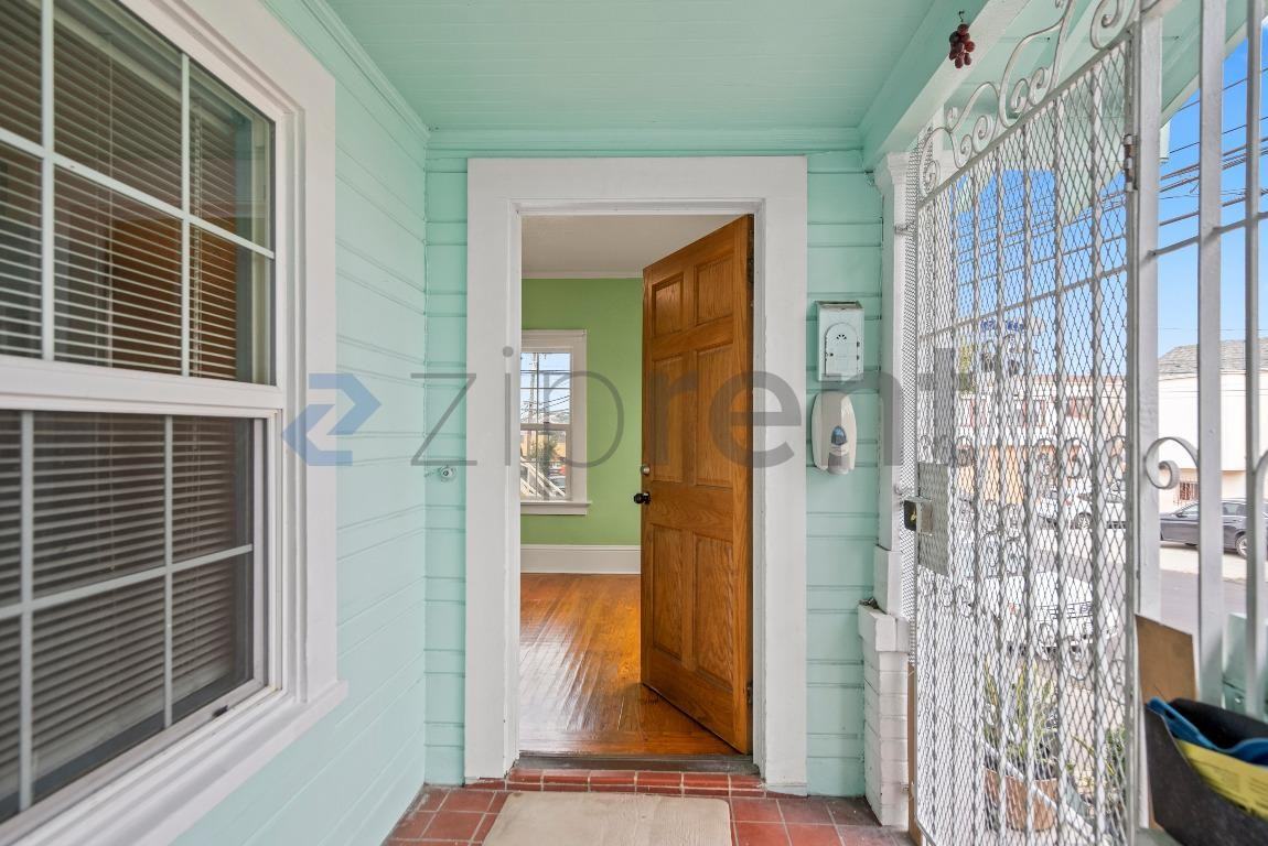 130 Templeton Ave - Photo 4 of 21