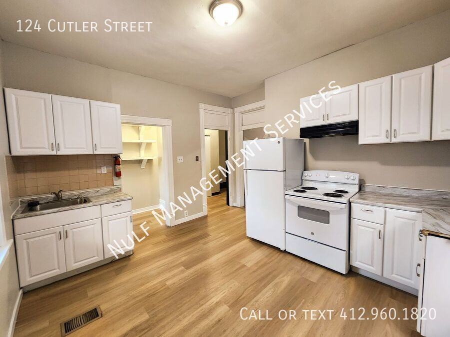 124 Cutler St - Photo 4 of 8