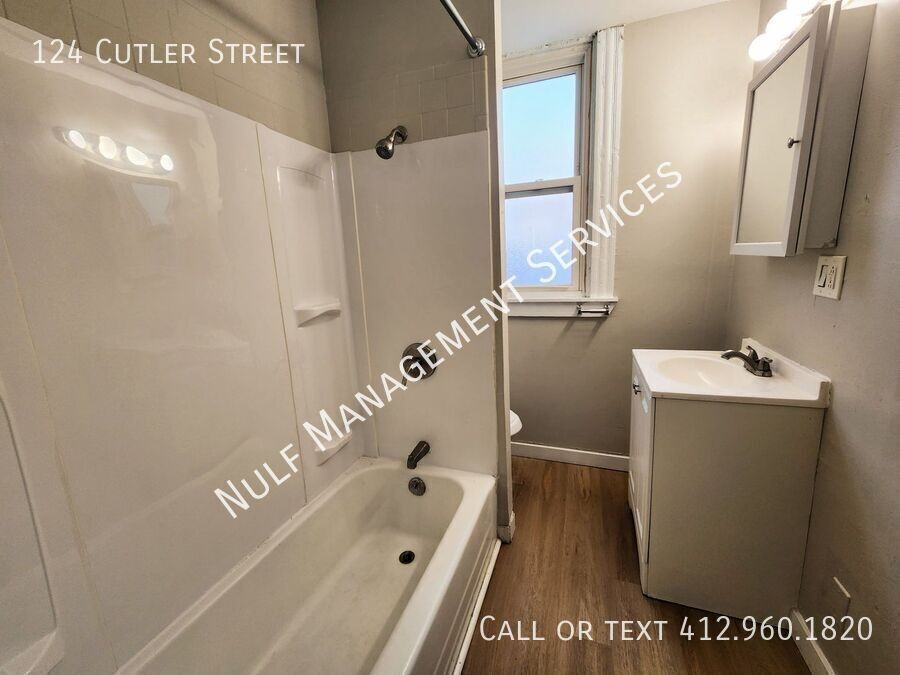 124 Cutler St - Photo 5 of 8