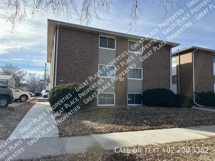 1129 E St #11 - Photo 3 of 11