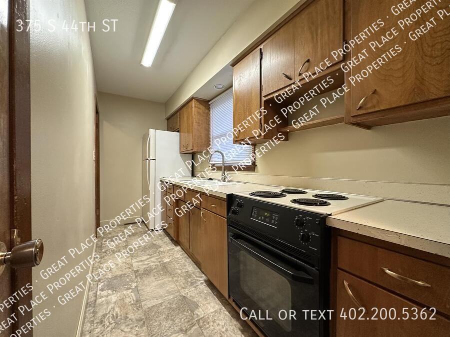 375 S 44th St - Photo 6 of 18