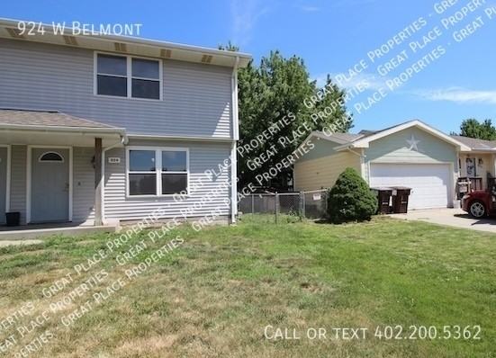 924 W Belmont Ave - Photo 2 of 22