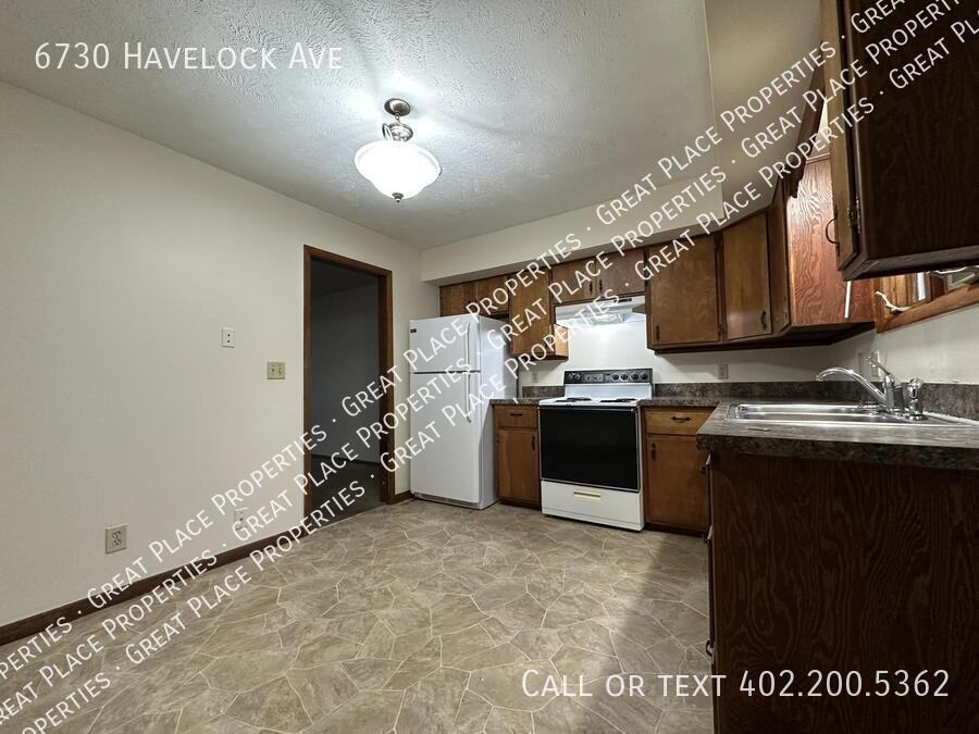 6730 Havelock Ave - Photo 4 of 14