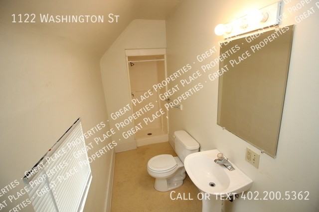 1122 Washington St - Photo 7 of 24