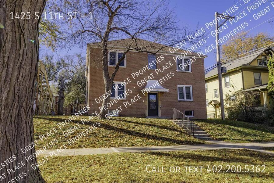 1425 S 11th St #1 - Photo 4 of 24