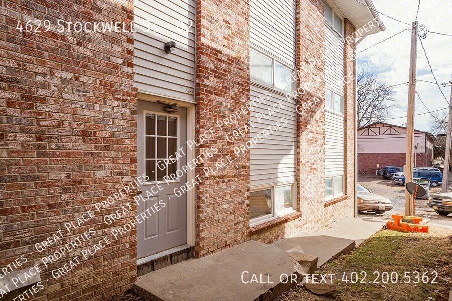 4629 Stockwell St #02 - Photo 4 of 32