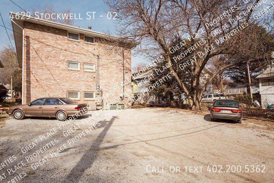 4629 Stockwell St #02 - Photo 7 of 32