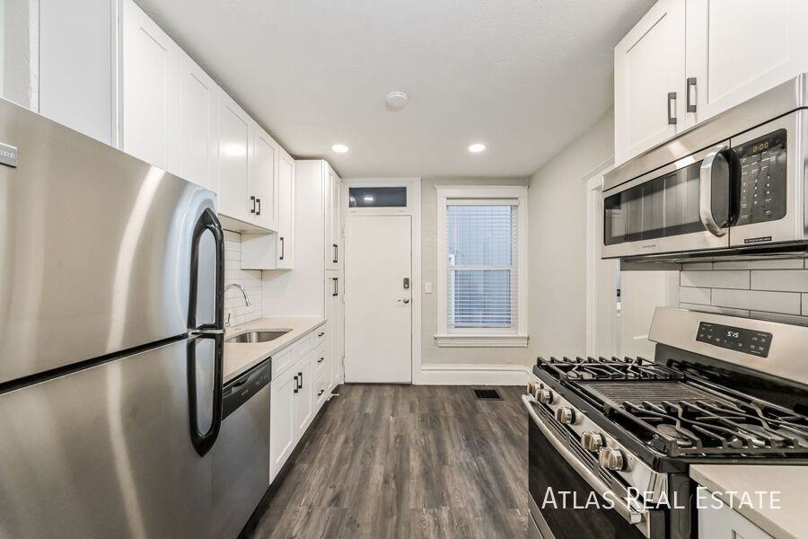 476 N Washington St #2 - Photo 5 of 25