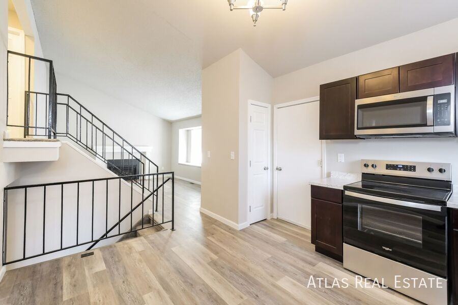 1417 S Biscay Way - Photo 3 of 22