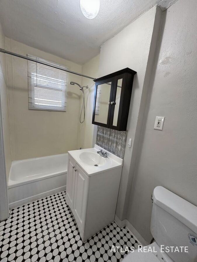 218 W Cheyenne Rd - Photo 5 of 24