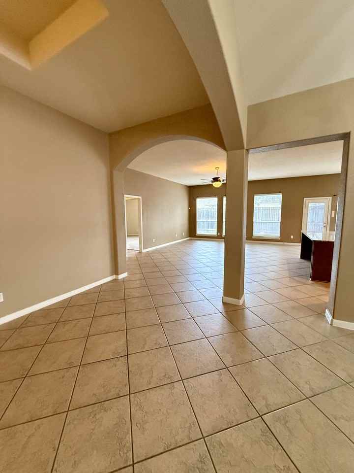 20805 Prestwick Dr #1 - Photo 6 of 38