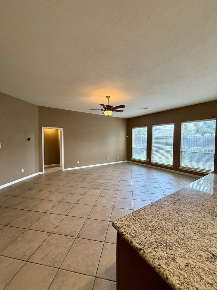 20805 Prestwick Dr #1 - Photo 7 of 38