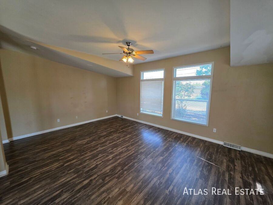 2990 W C St #27 - Photo 6 of 12