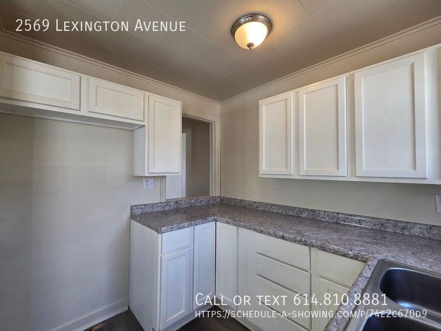 2569 Lexington Ave - Photo 6 of 16