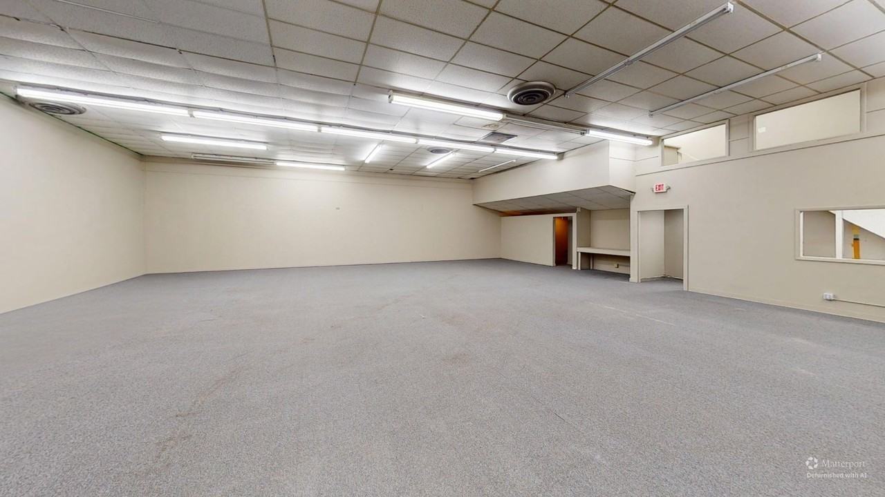 105 E 1st St #130 - Photo 4 of 12