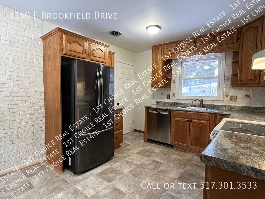 5150 E Brookfield Dr - Photo 5 of 21