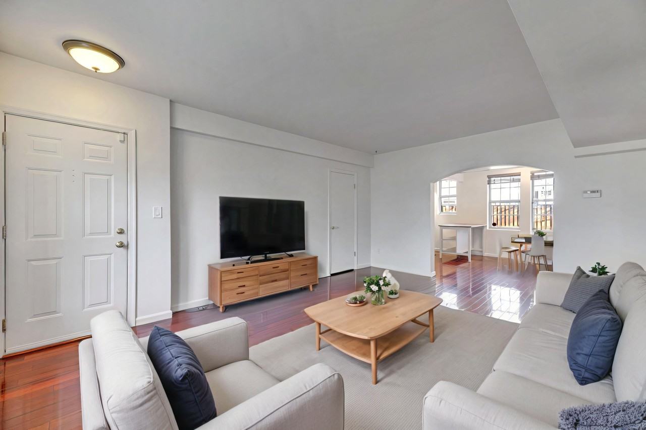 1725 N Queens Ln #1-109