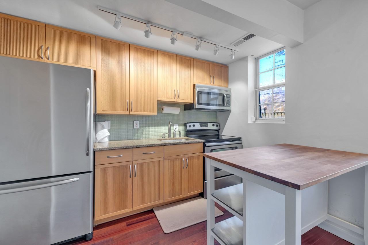 1725 N Queens Ln #1-109 - Photo 5 of 14