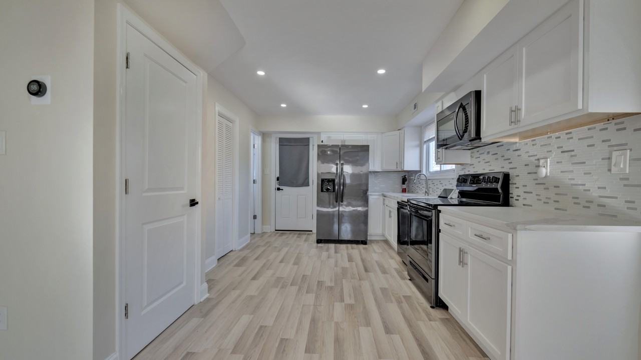 5338 Jay St Ne - Photo 4 of 16