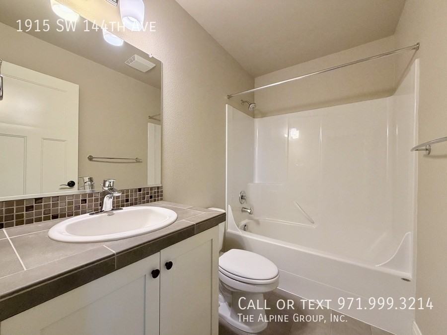 1915 Sw 144th Ave - Photo 7 of 43