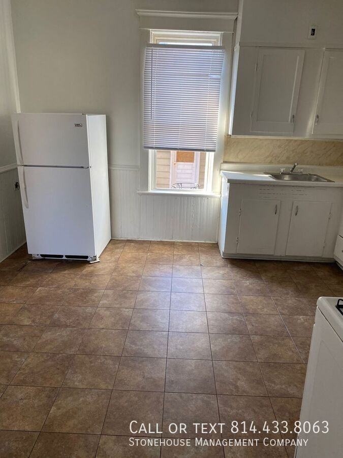 1619 Plum St #3 - Photo 2 of 7