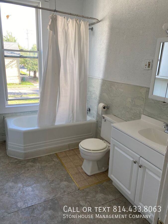 1619 Plum St #3 - Photo 4 of 7