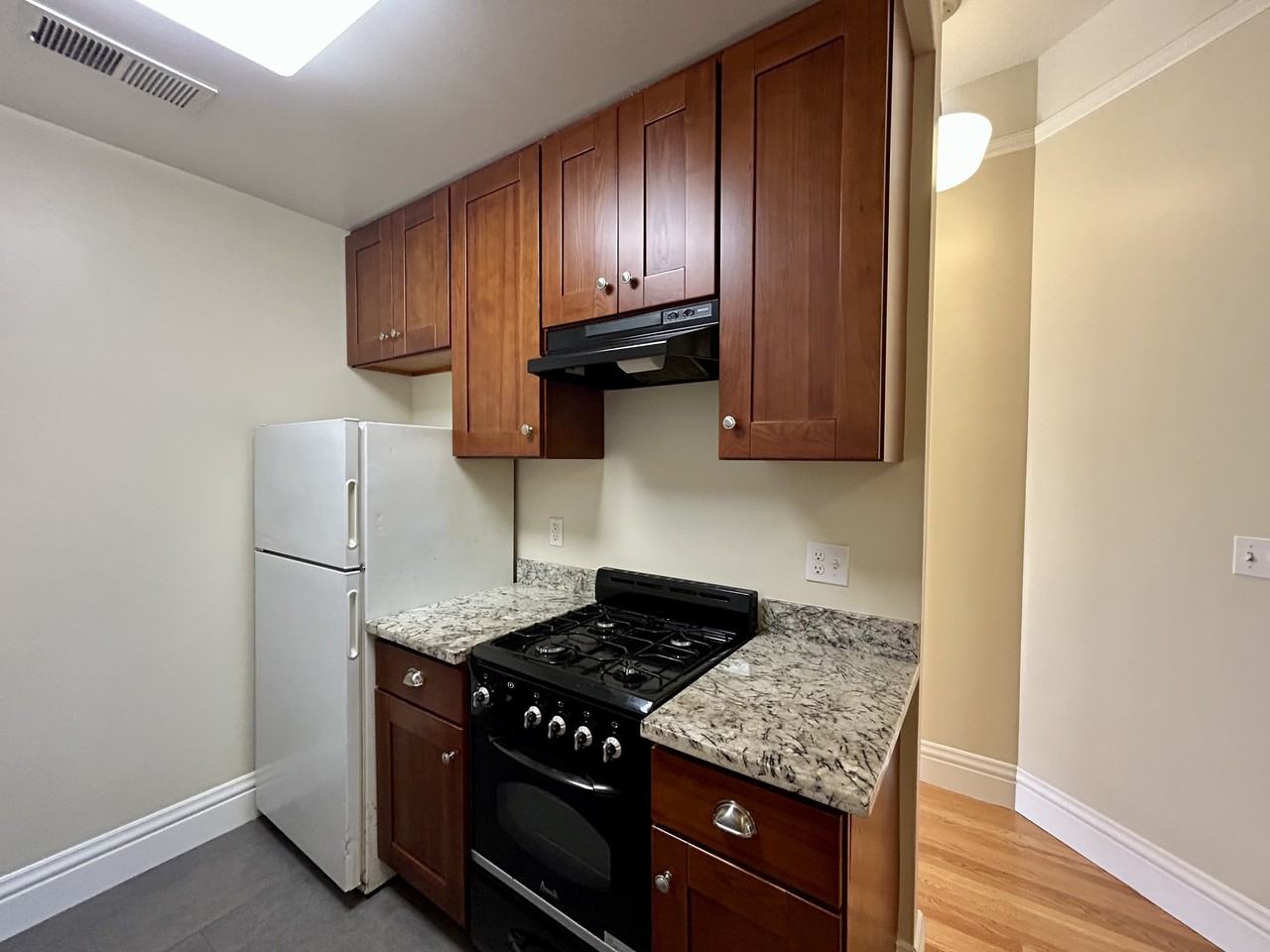 3220 23rd St - Photo 7 of 18