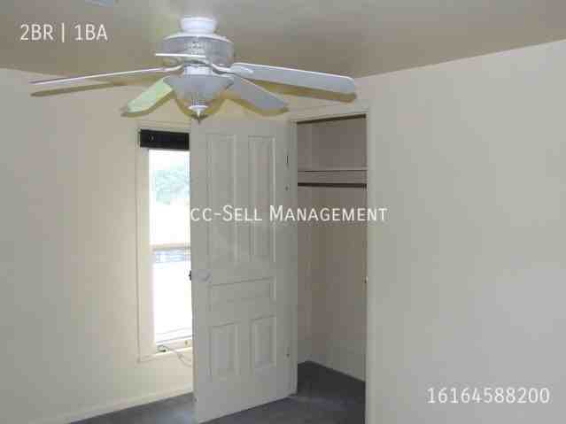 437 Barnett St Ne #2 - Photo 6 of 10