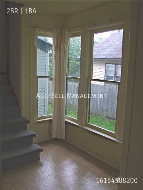 437 Barnett St Ne #2 - Photo 7 of 10