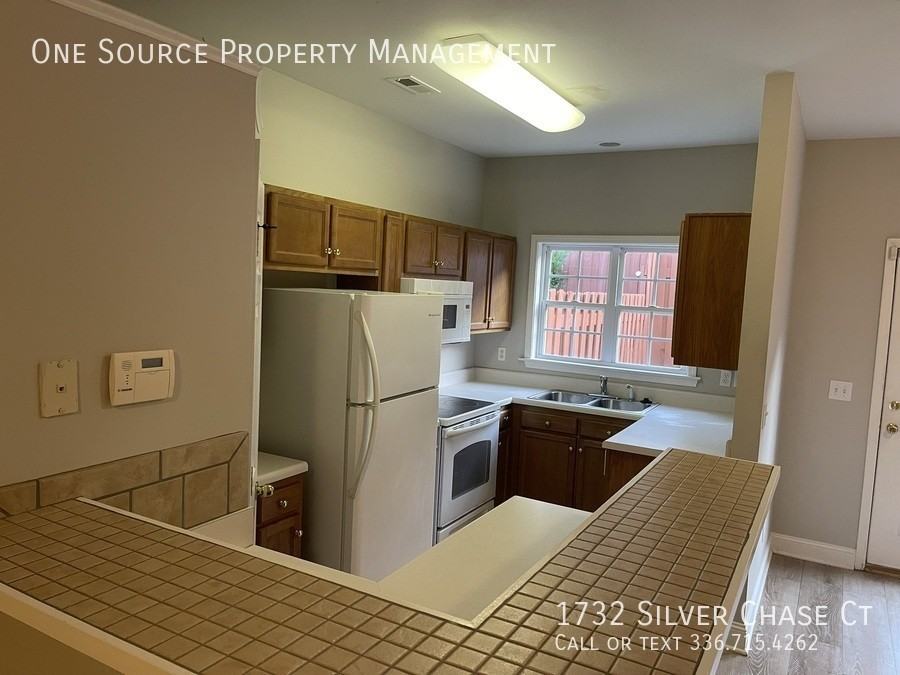 1732 Silver Chase Ct - Photo 5 of 20