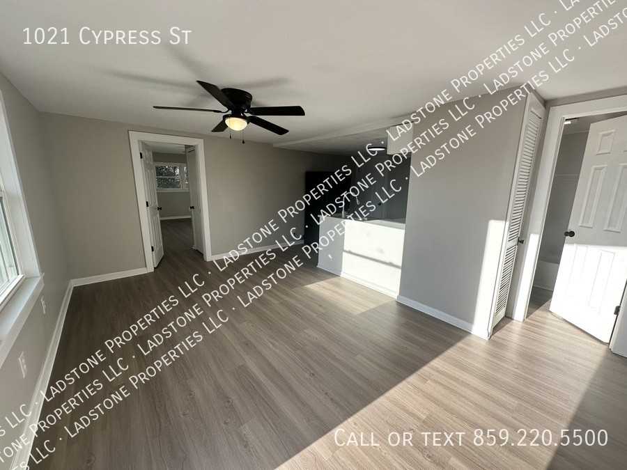 1021 Cypress St - Photo 2 of 23