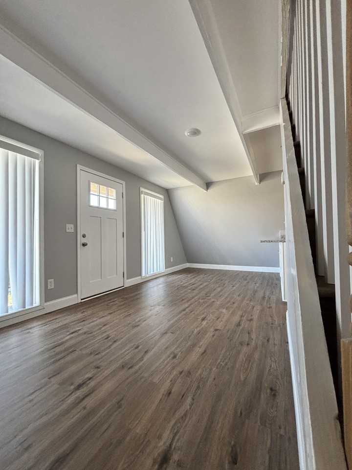 43 Swiss Dr - Photo 7 of 19