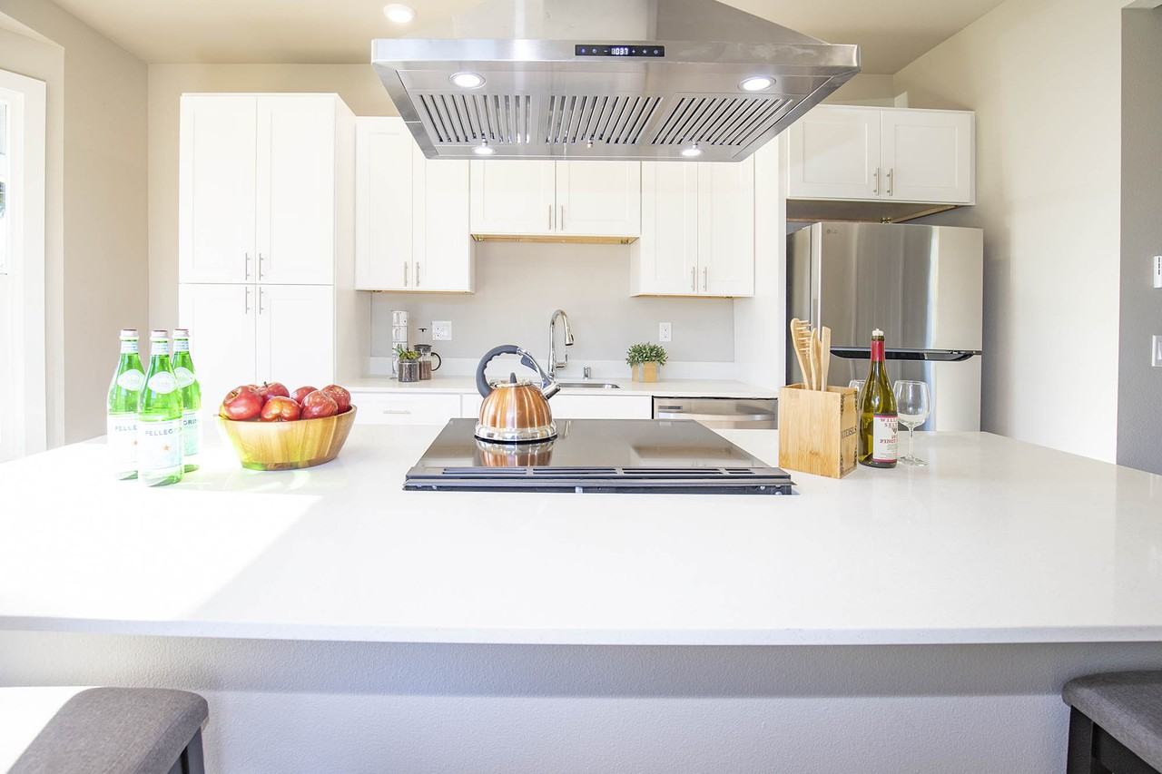 705 4th Ave Sw #1 - Photo 6 of 18