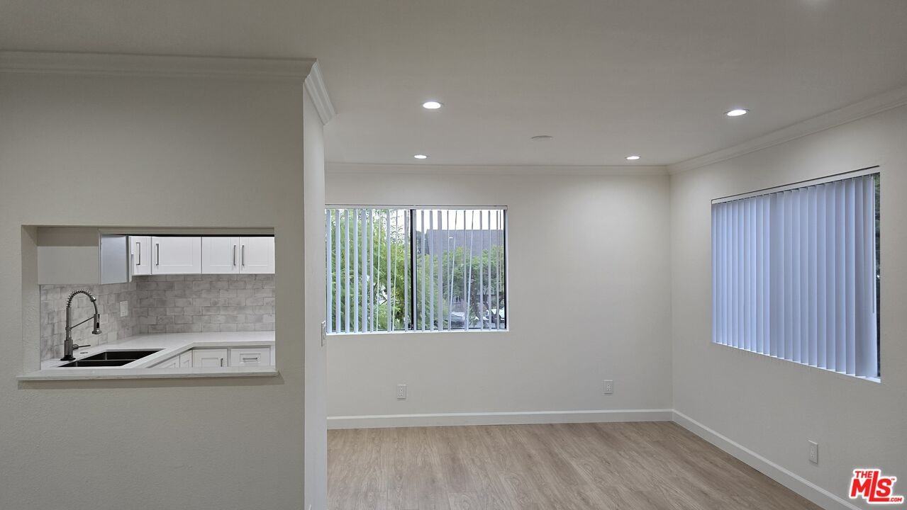 330 Cameron Pl #330-10 - Photo 2 of 17