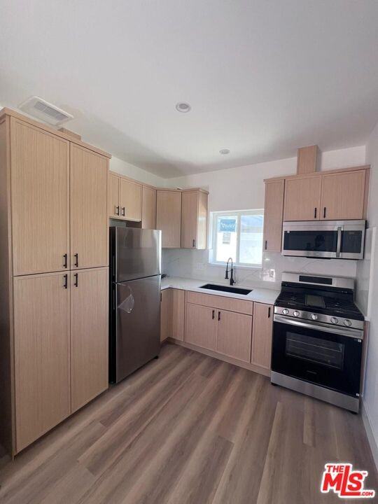 7669 Beeman Ave #7669 - Photo 2 of 3