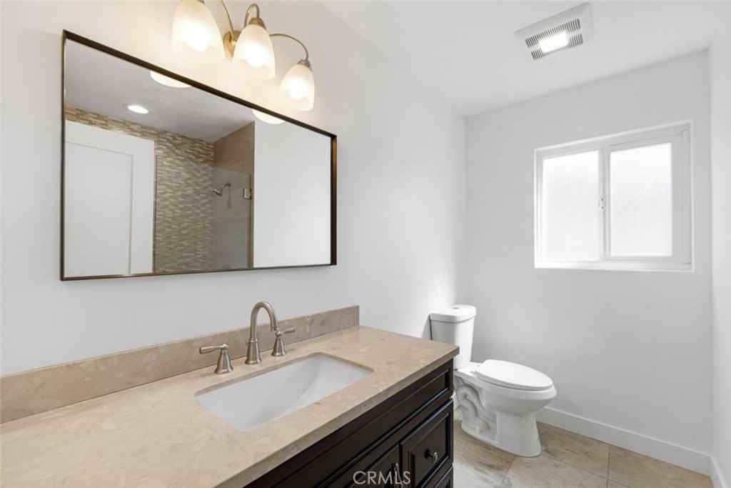 7435 Shadyglade Ave #7435-5 - Photo 4 of 21
