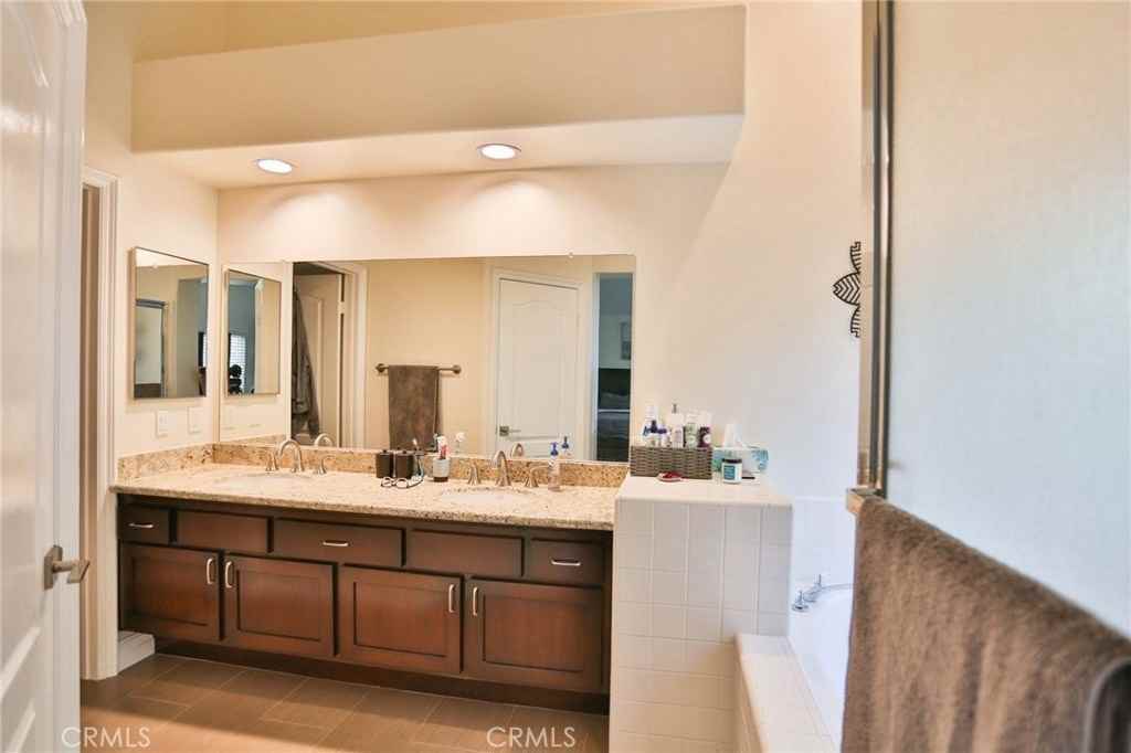 19412 Dorado Dr #19412 - Photo 4 of 21