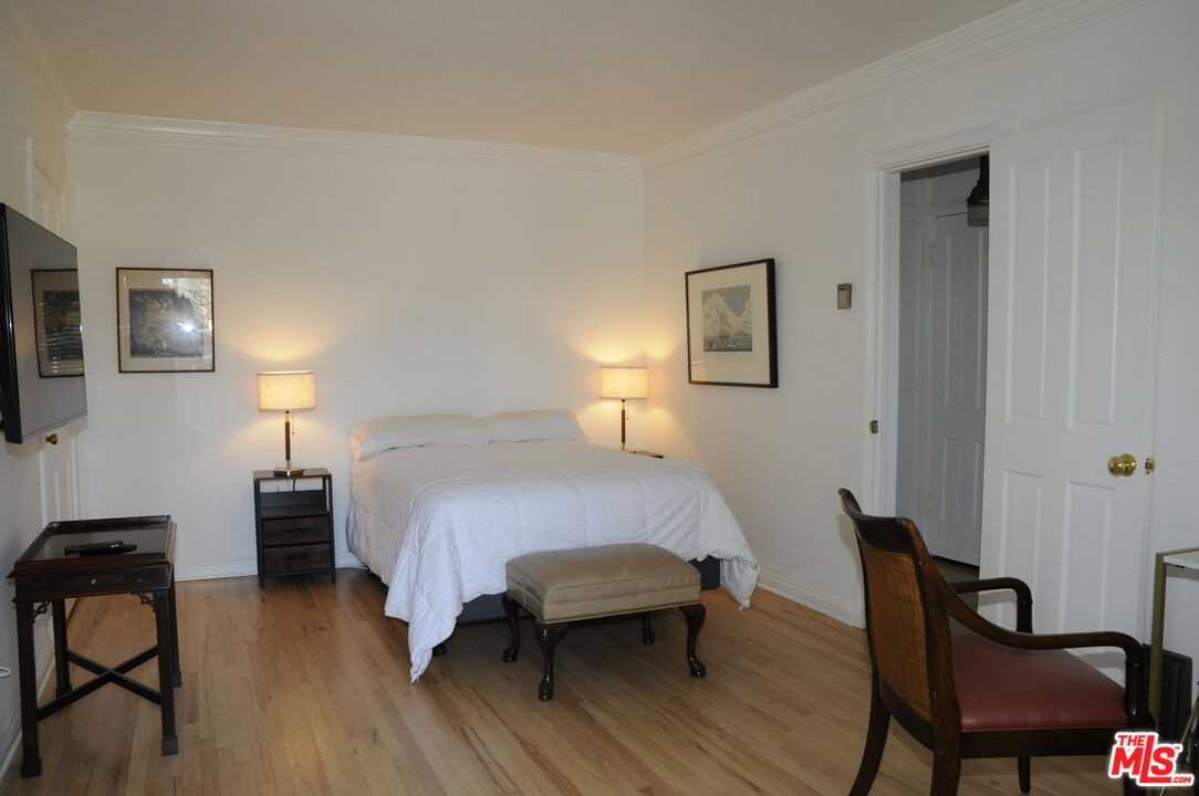 1301 Devon Ave #1301 - Photo 2 of 9