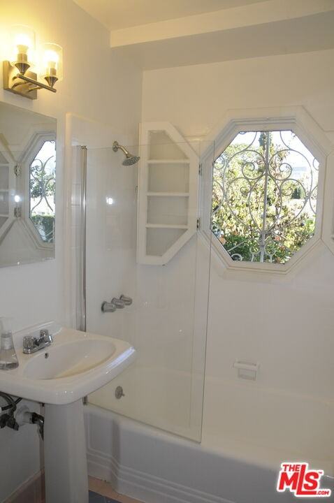 1301 Devon Ave #1301 - Photo 4 of 9