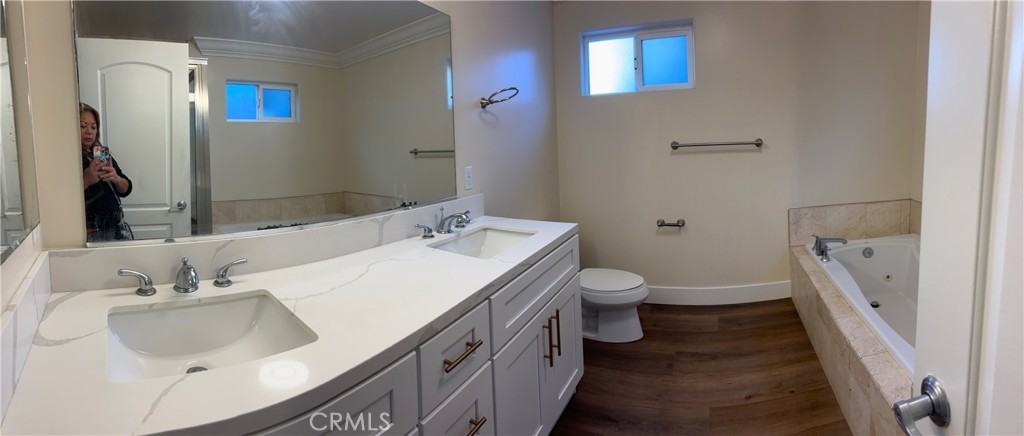 13768 Cordary Ave #13768 - Photo 6 of 46