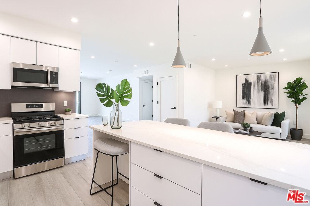 11800 Courtleigh Dr #11800-305 - Photo 6 of 18